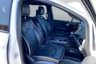 Chrysler Pacifica 2022 AWD Limited 4dr Mini-Van