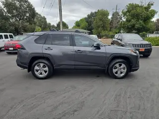 Toyota RAV4 2024 XLE 4dr SUV