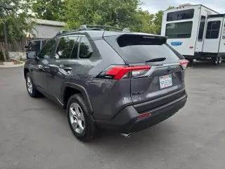 Toyota RAV4 2024 XLE 4dr SUV