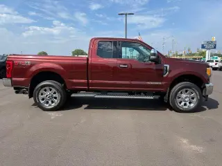 Ford F-250 Super Duty 2017 4x4 Lariat 4dr SuperCab 6.8 ft. SB Pickup