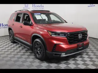 Honda Pilot 2025 con tracción integral AWD, versión TrailSport, SUV de 4 puertas