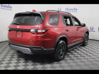 Honda Pilot 2025 con tracción integral AWD, versión TrailSport, SUV de 4 puertas