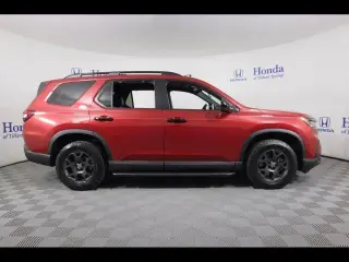 Honda Pilot 2025 con tracción integral AWD, versión TrailSport, SUV de 4 puertas