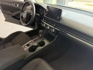 Honda Civic 2025 LX 4dr Sedán