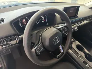 Honda Civic 2025 LX 4dr Sedán