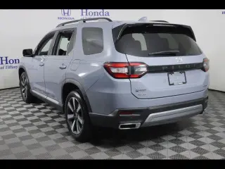 Honda Pilot 2025 AWD Touring 4dr SUV