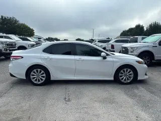 Toyota Camry 2020 LE 4dr Sedán