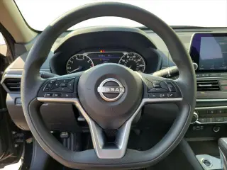 Nissan Altima 2025 2.5 SV 4dr Sedán