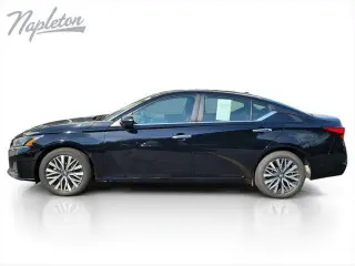 Nissan Altima 2025 2.5 SV 4dr Sedán