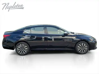 Nissan Altima 2025 2.5 SV 4dr Sedán