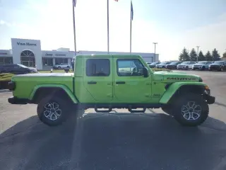 2025 Jeep Gladiator