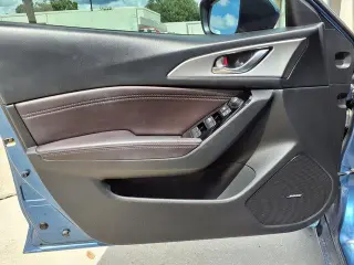Mazda Mazda3 2018 Touring 4dr Hatchback 6M