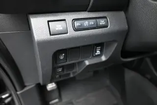 Nissan Frontier 2022 4x2 SV 4dr Crew Cab 5 ft. SB