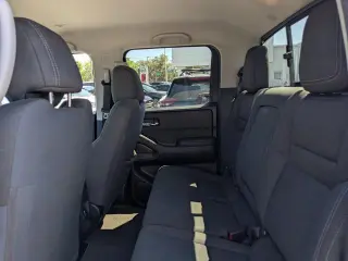 Nissan Frontier 2023 4x4 SV 4dr Crew Cab 5 ft. SB