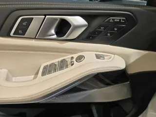 2025 BMW X7