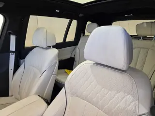 2025 BMW X7