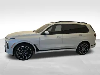 2025 BMW X7