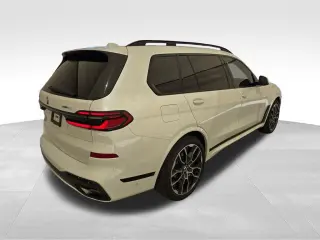 2025 BMW X7