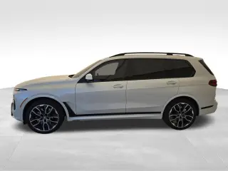 2025 BMW X7