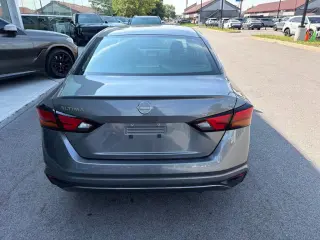 Sedán 4 puertas Nissan Altima 2024 2.5 S