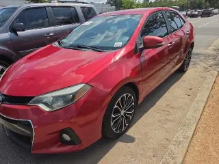 Toyota Corolla 2015 S Sedán de 4 puertas