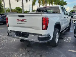 GMC Sierra 1500 2023 4x2 Pro 4 puertas Doble Cabina 6.6 pies. SB