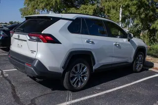 Toyota RAV4 2020 AWD Limited 4dr SUV