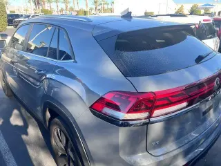 Volkswagen Atlas Cross Sport 2024 SE SUV de 4 puertas con tecnología