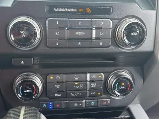 Ford F-150 2018 4x4 Raptor 4dr SuperCrew 5.5 ft. SB