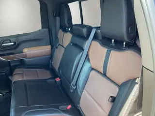 Chevrolet Silverado 1500 2019 4x4 High Country 4dr Crew Cab 5.8 ft. SB