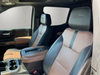 Chevrolet Silverado 1500 2019 4x4 High Country 4dr Crew Cab 5.8 ft. SB