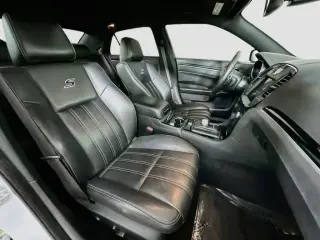 Chrysler 300 2021 S V8 Sedán 4 puertas