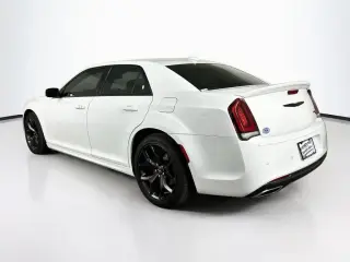 Chrysler 300 2021 S V8 Sedán 4 puertas