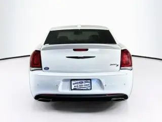 Chrysler 300 2021 S V8 Sedán 4 puertas