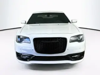 Chrysler 300 2021 S V8 Sedán 4 puertas
