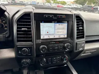 Ford F-150 2018 4x4 XLT 4dr SuperCrew 5.5 ft. SB