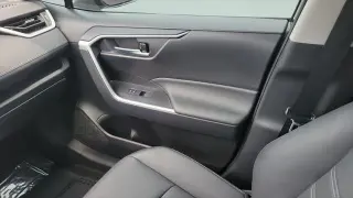 Toyota RAV4 2022 XLE Premium SUV 4 puertas