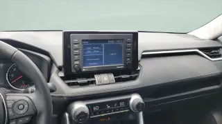 Toyota RAV4 2022 XLE Premium SUV 4 puertas