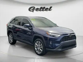 Toyota RAV4 2022 XLE Premium SUV 4 puertas