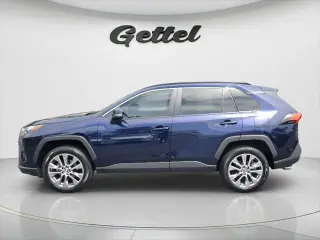 Toyota RAV4 2022 XLE Premium SUV 4 puertas