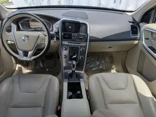 Volvo XC60 2015 T5 Drive-E Premier 4dr SUV (lanzamiento a mitad de año)