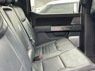Ford F-150 2023 4x4 Platinum 4p SuperCab 6.5 ft. CA
