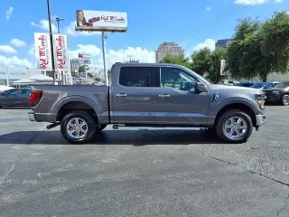 Ford F-150 2025 4x4 XLT 4puertas SuperCrew 5.5 pies SB