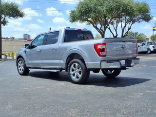 Ford F-150 2022 4x2 Lariat 4dr SuperCrew 5.5 ft. SB