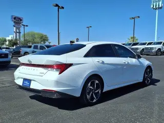 Hyundai ELANTRA Hybrid 2023 Limited 4dr Sedán