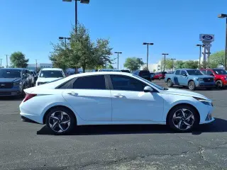 Hyundai ELANTRA Hybrid 2023 Limited 4dr Sedán