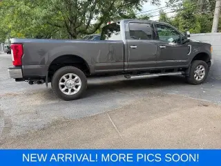 Ford F-250 Super Duty 2017 4x4 XLT 4dr Crew Cab 6.8 ft. SB Pickup