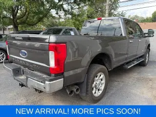Ford F-250 Super Duty 2017 4x4 XLT 4dr Crew Cab 6.8 ft. SB Pickup