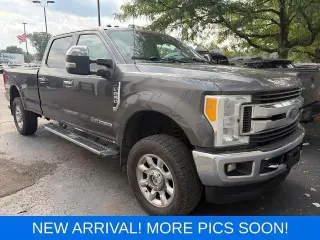Ford F-250 Super Duty 2017 4x4 XLT 4dr Crew Cab 6.8 ft. SB Pickup