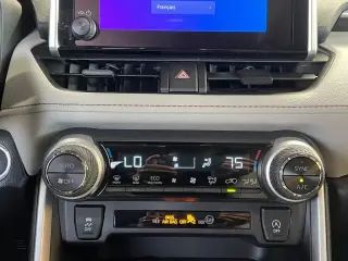 Toyota RAV4 2025 XLE 4p SUV